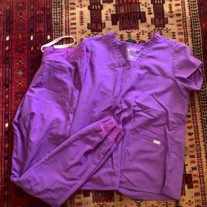 Small Jogger pants TALL and small Casma top.